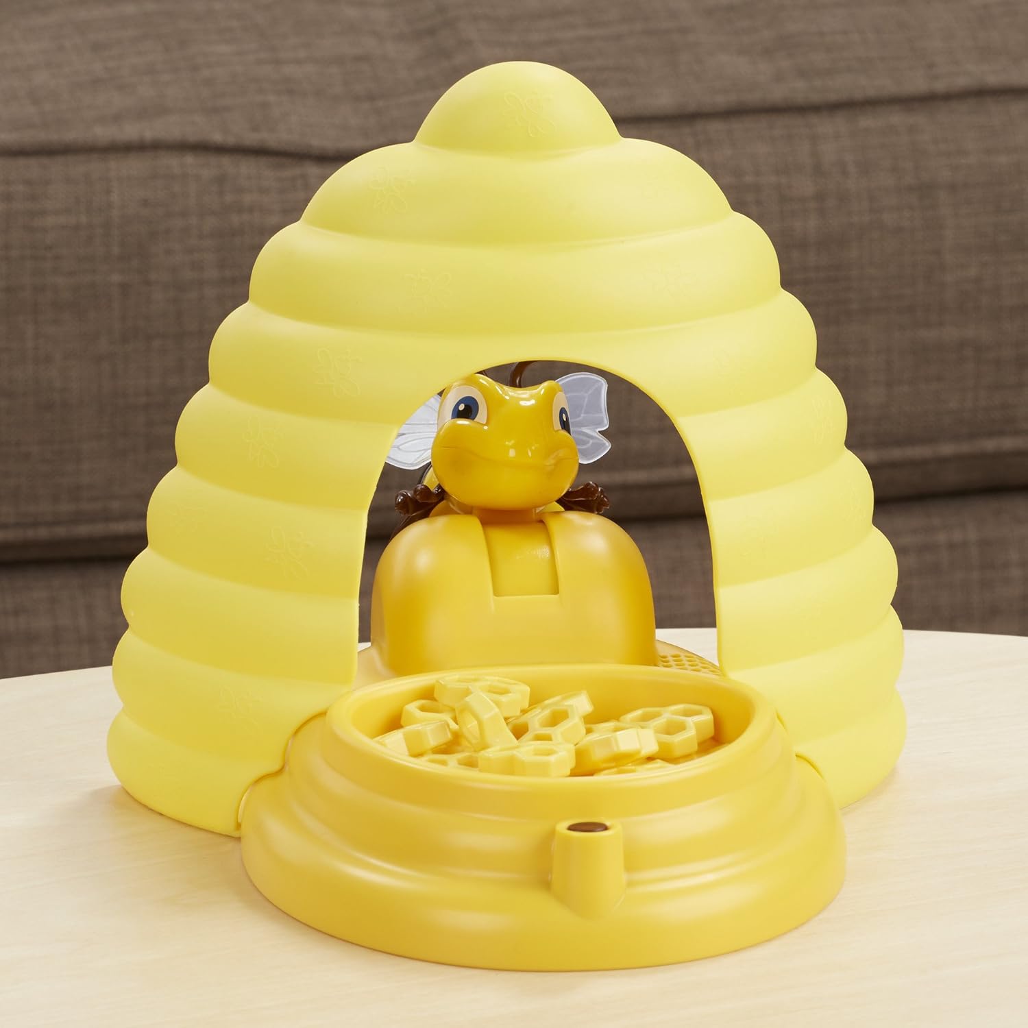 Hasbro Beehive Surprise Board Game Hasbro Beehive Surprise Board Game