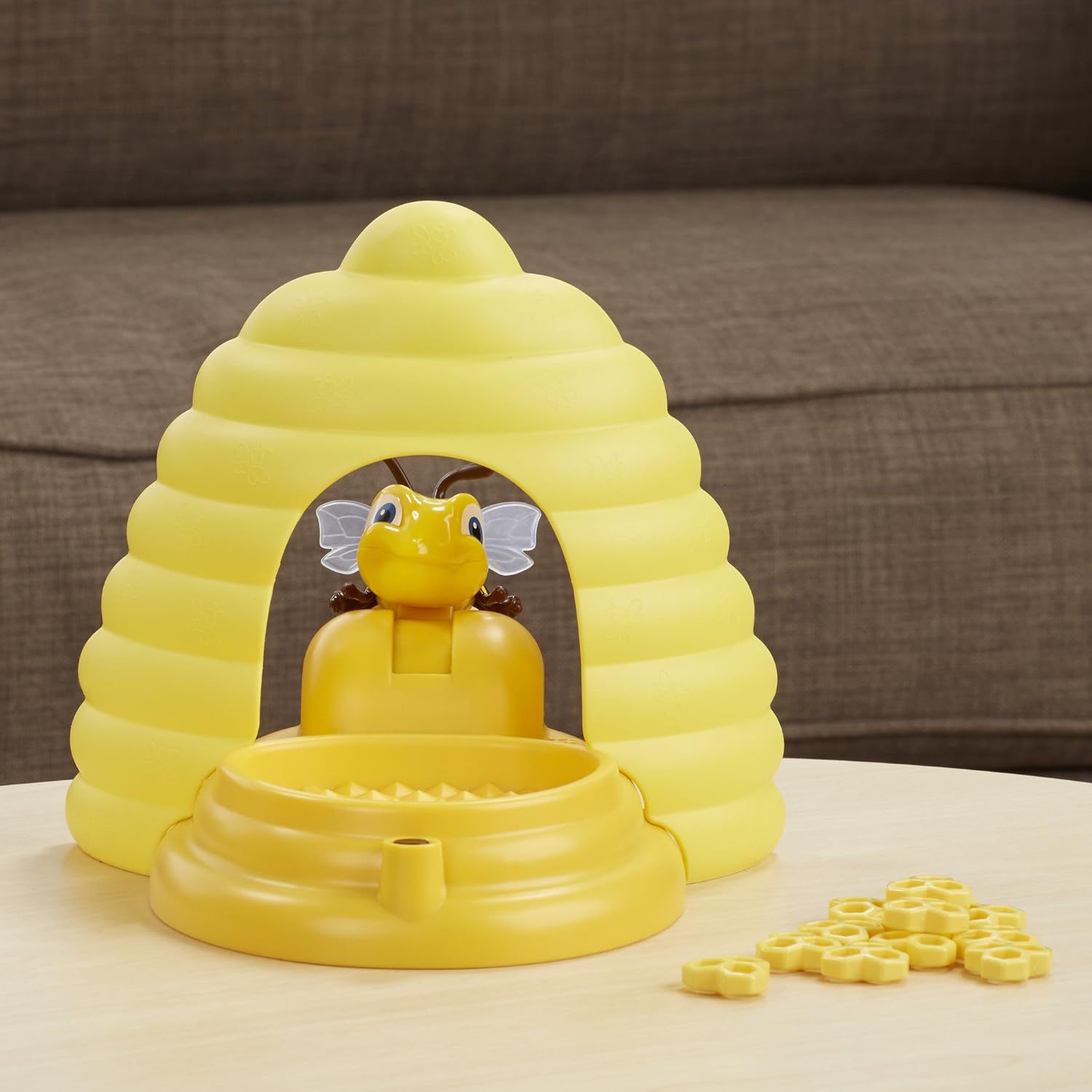 Hasbro Beehive Surprise Board Game Hasbro Beehive Surprise Board Game