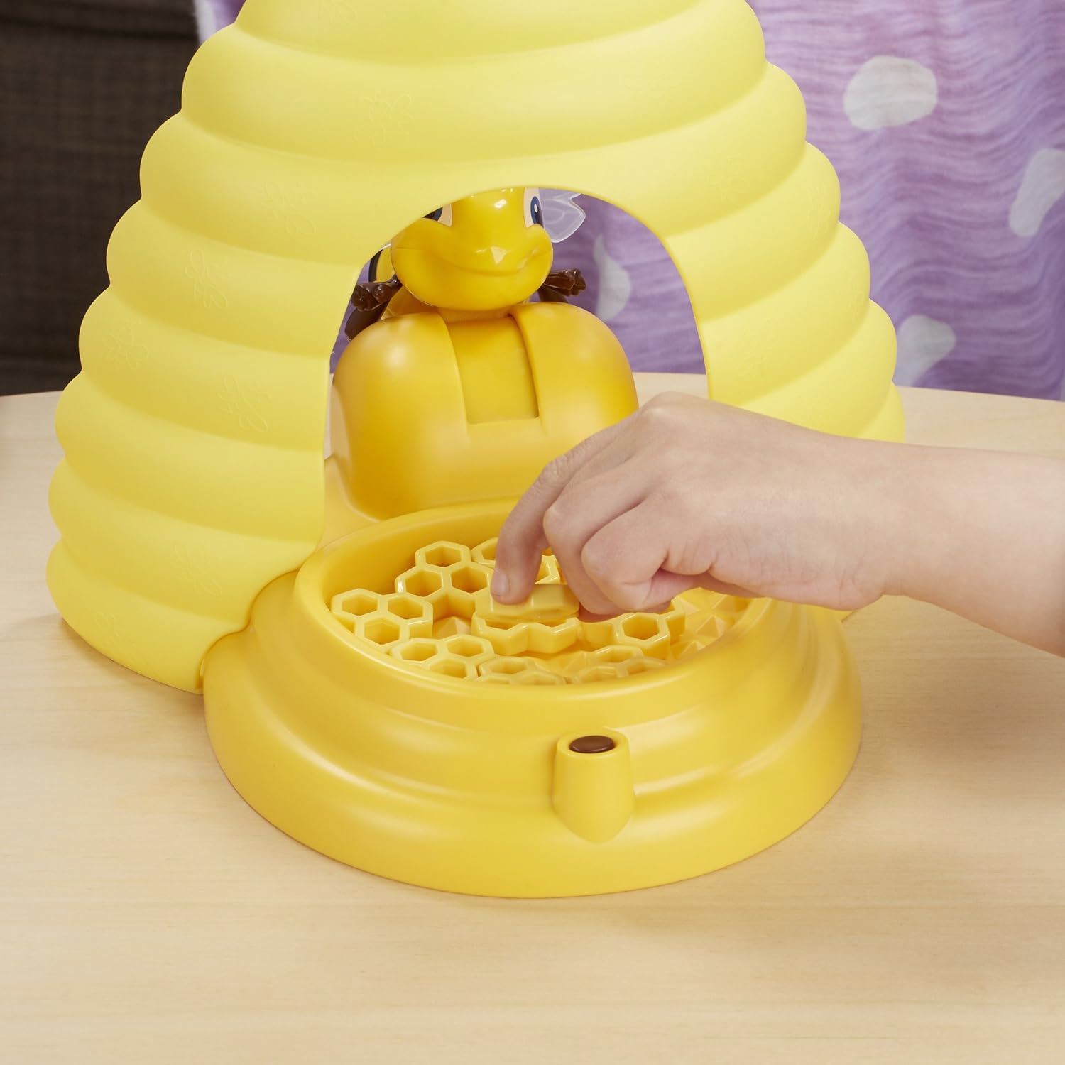 Hasbro Beehive Surprise Board Game Hasbro Beehive Surprise Board Game