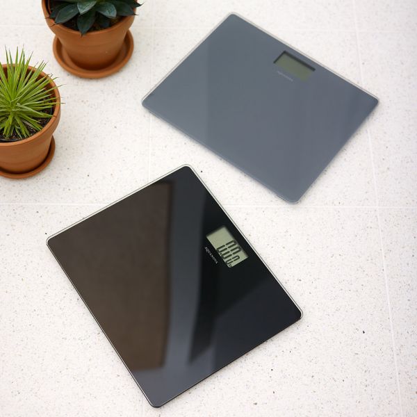 Aquanova Balanza Black Digital Bathroom Scale – Sleek & Accurate