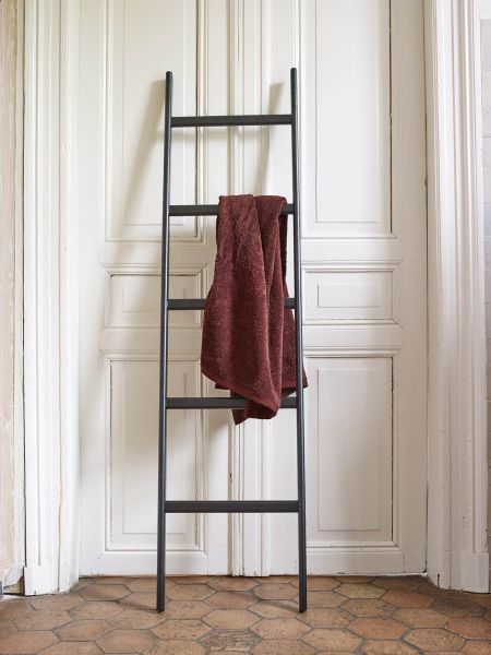Aquanova Mink Oak Towel Stand – Black