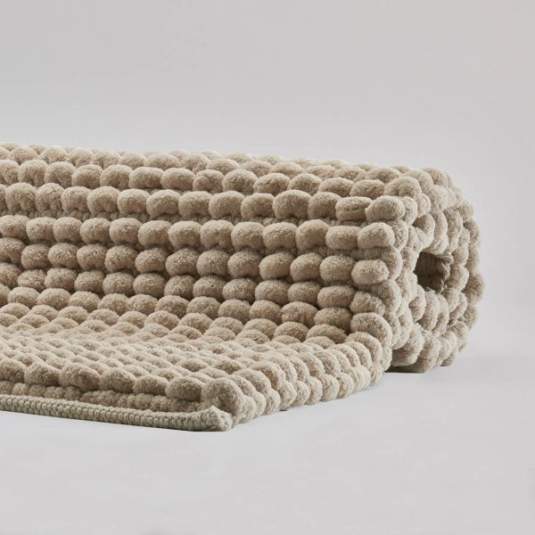 Aquanova Axel Bath Mat 70×120 cm – Soft & Absorbent