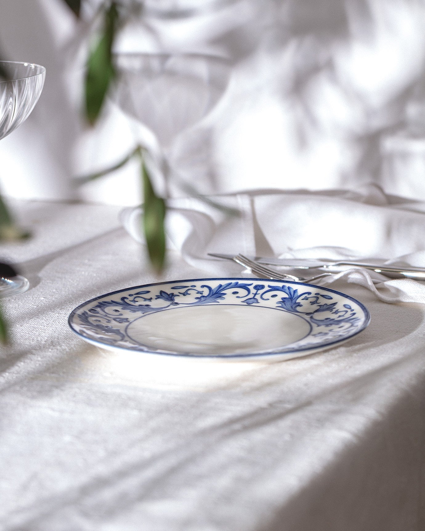Reve Bleu Nuit Cake Plate - Madame Coco JO