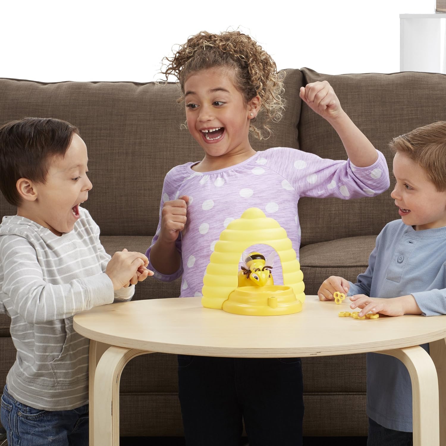 Hasbro Beehive Surprise Board Game Hasbro Beehive Surprise Board Game