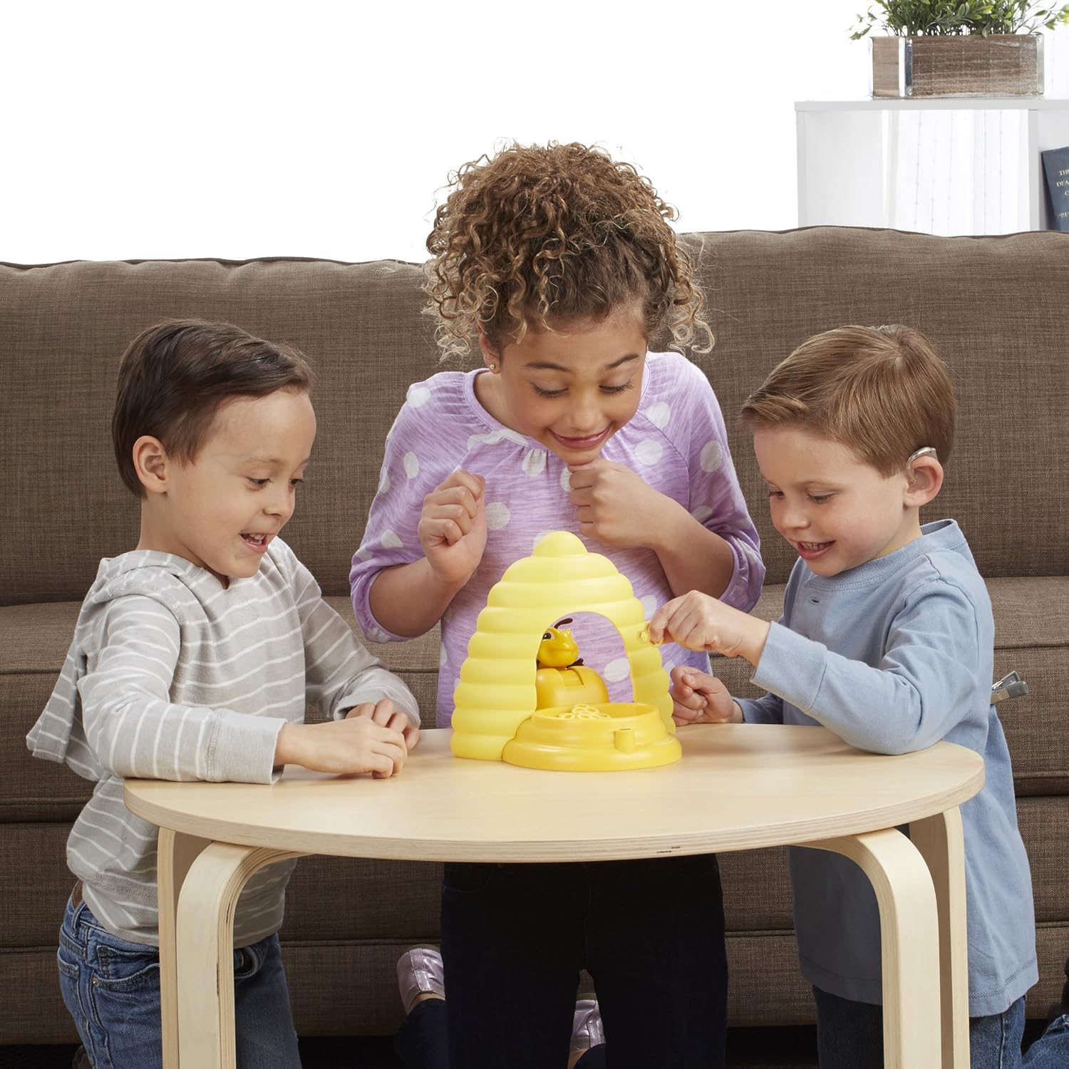 Hasbro Beehive Surprise Board Game Hasbro Beehive Surprise Board Game