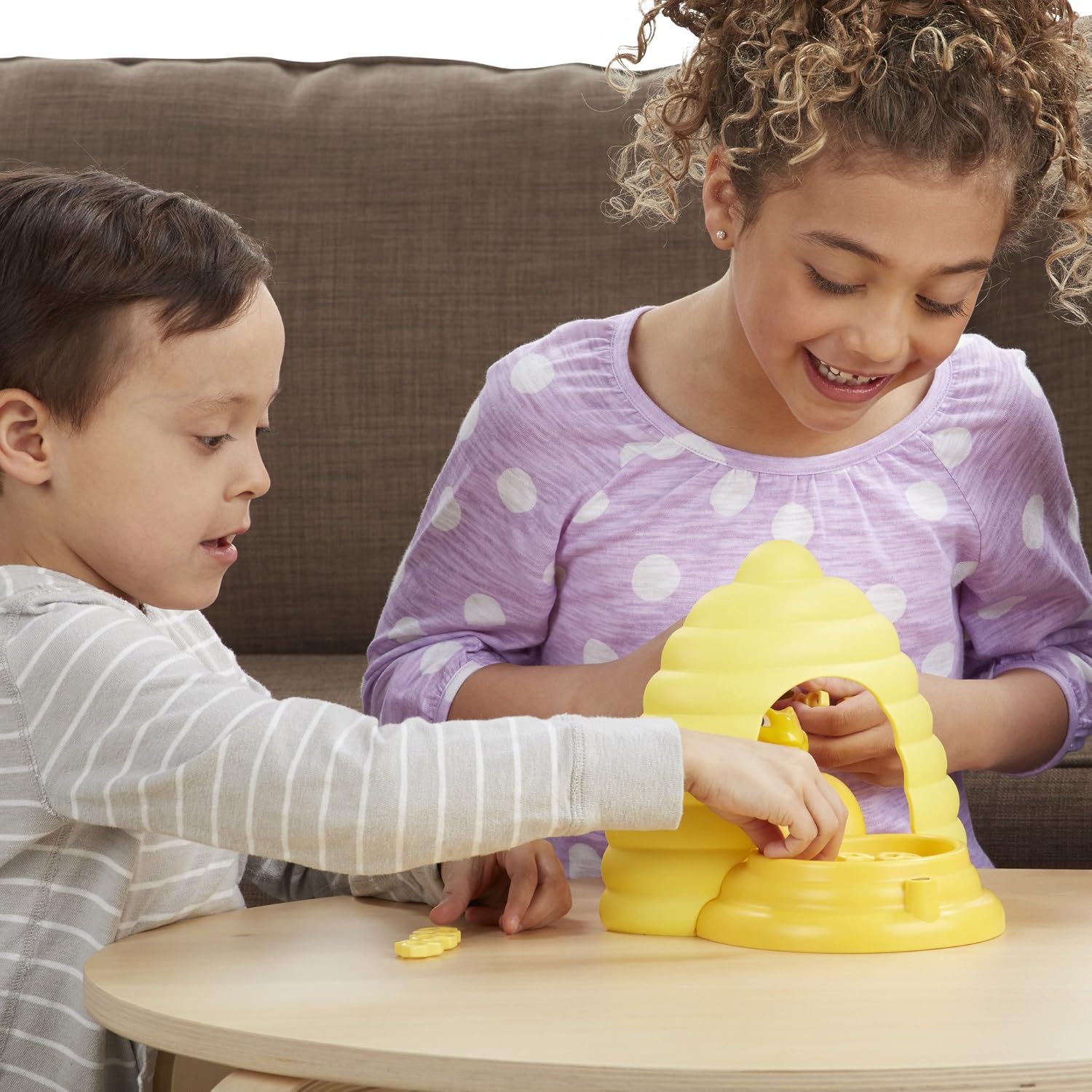 Hasbro Beehive Surprise Board Game Hasbro Beehive Surprise Board Game