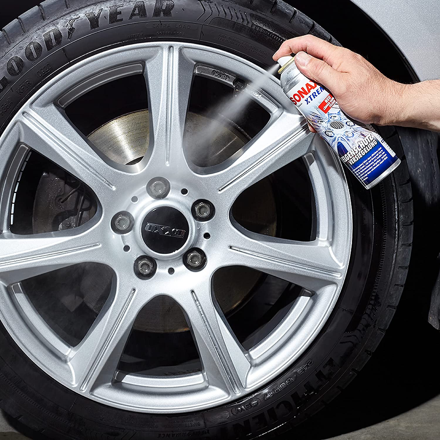 SONAX Xtreme rim protection seal (250 ml) forms an effective protection