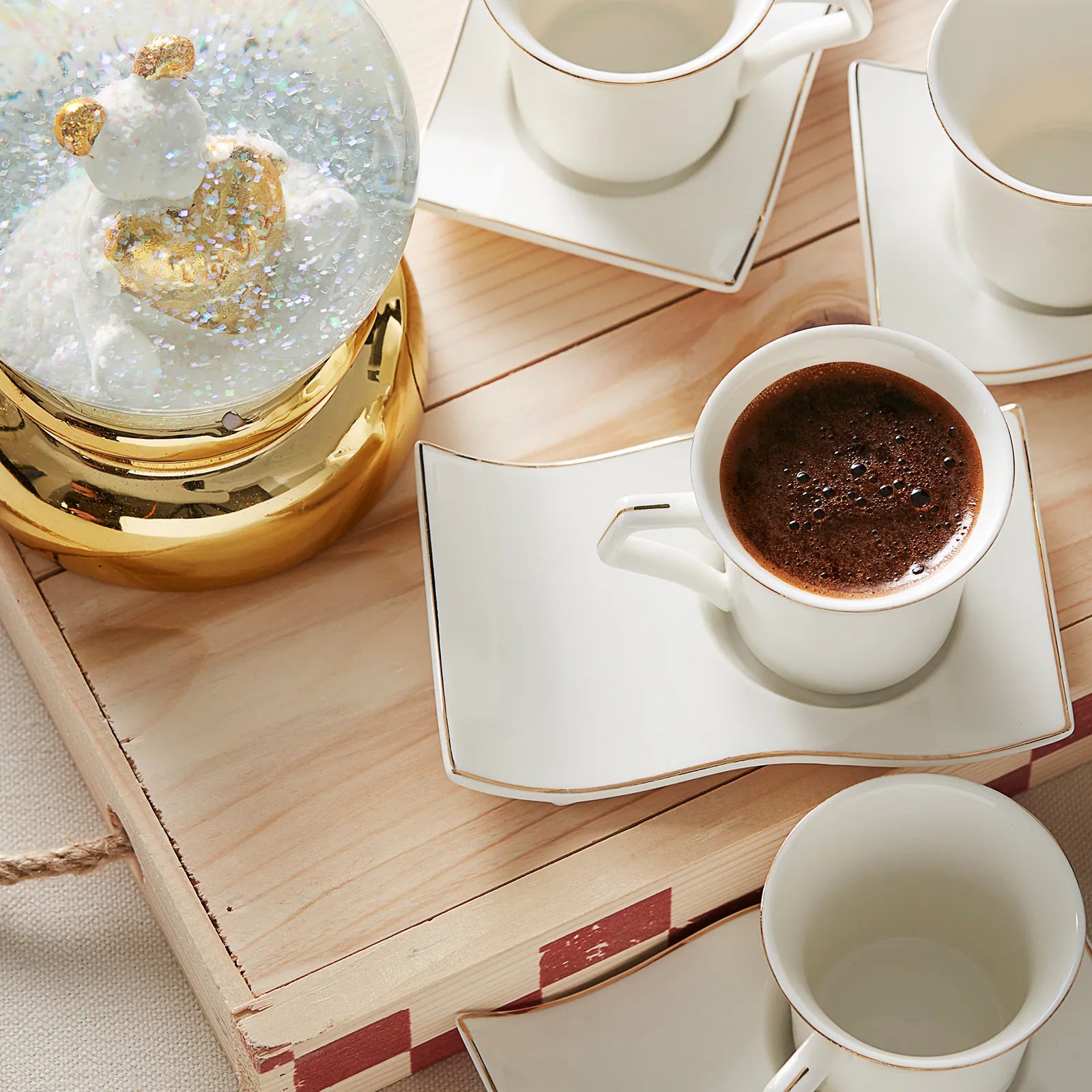 Karaca Laura 12-Piece Bone China Coffee Set – Gold White Karaca Laura 12-Piece Bone China Coffee Set – Gold White