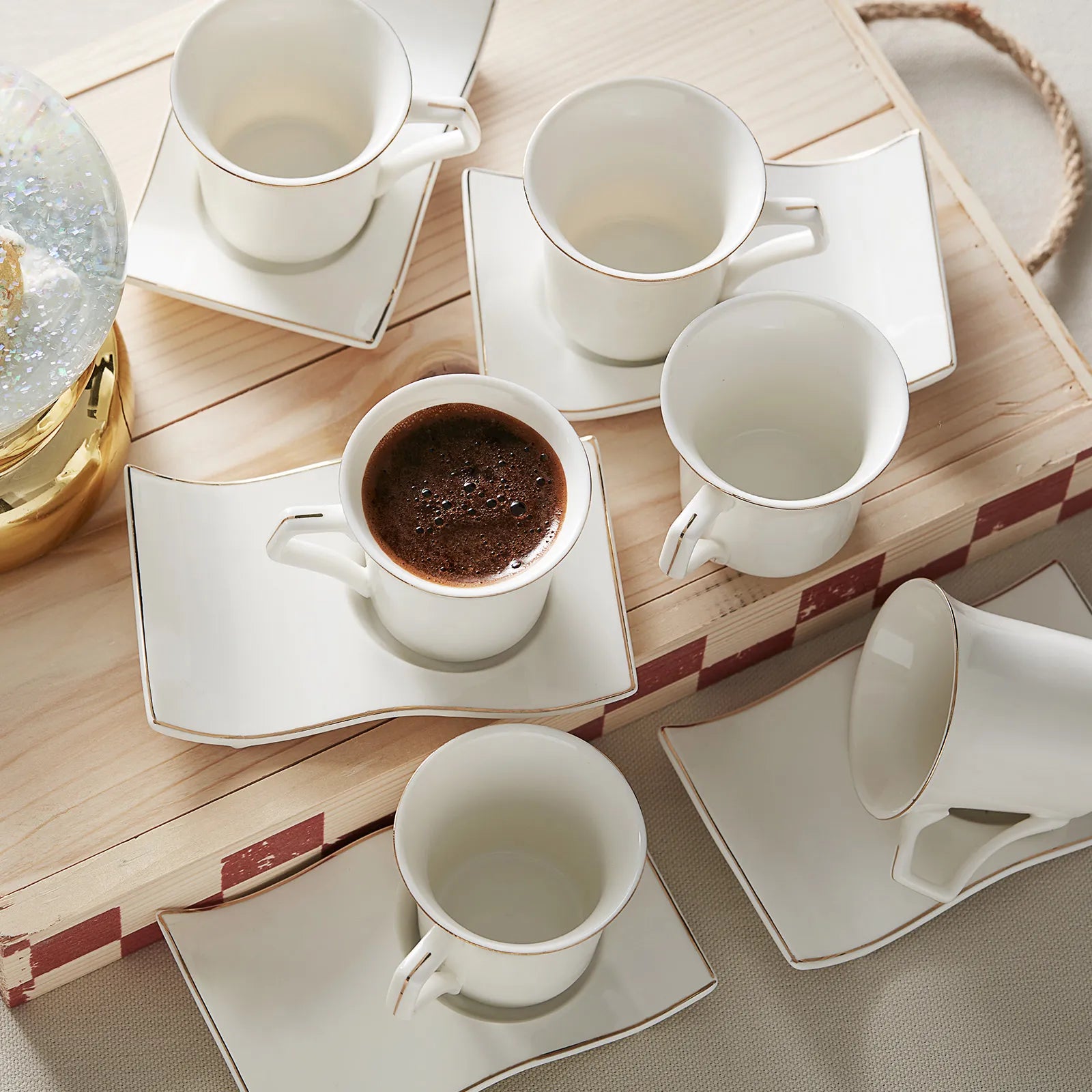 Karaca Laura 12-Piece Bone China Coffee Set – Gold White Karaca Laura 12-Piece Bone China Coffee Set – Gold White