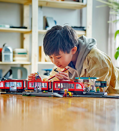 LEGO سيتي – ترام المدينة ومحطة 60423 – جديد