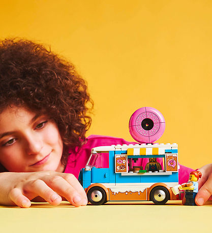 LEGO® City - Donut Truck 60452 - 196 Pieces