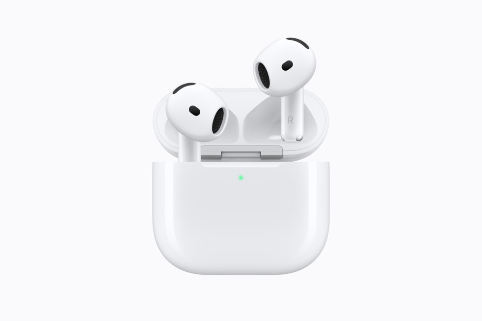 Apple AirPods 5 and charging case