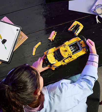 LEGO® Technic - Chevrolet Corvette Stingray 42205 LEGO® Technic - Chevrolet Corvette Stingray 42205