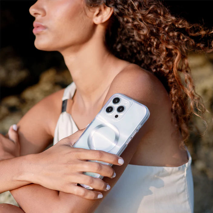 كفر UNIQ Coehl لأيفون 16 برو شحن مغناطيسي – Bubble Prism