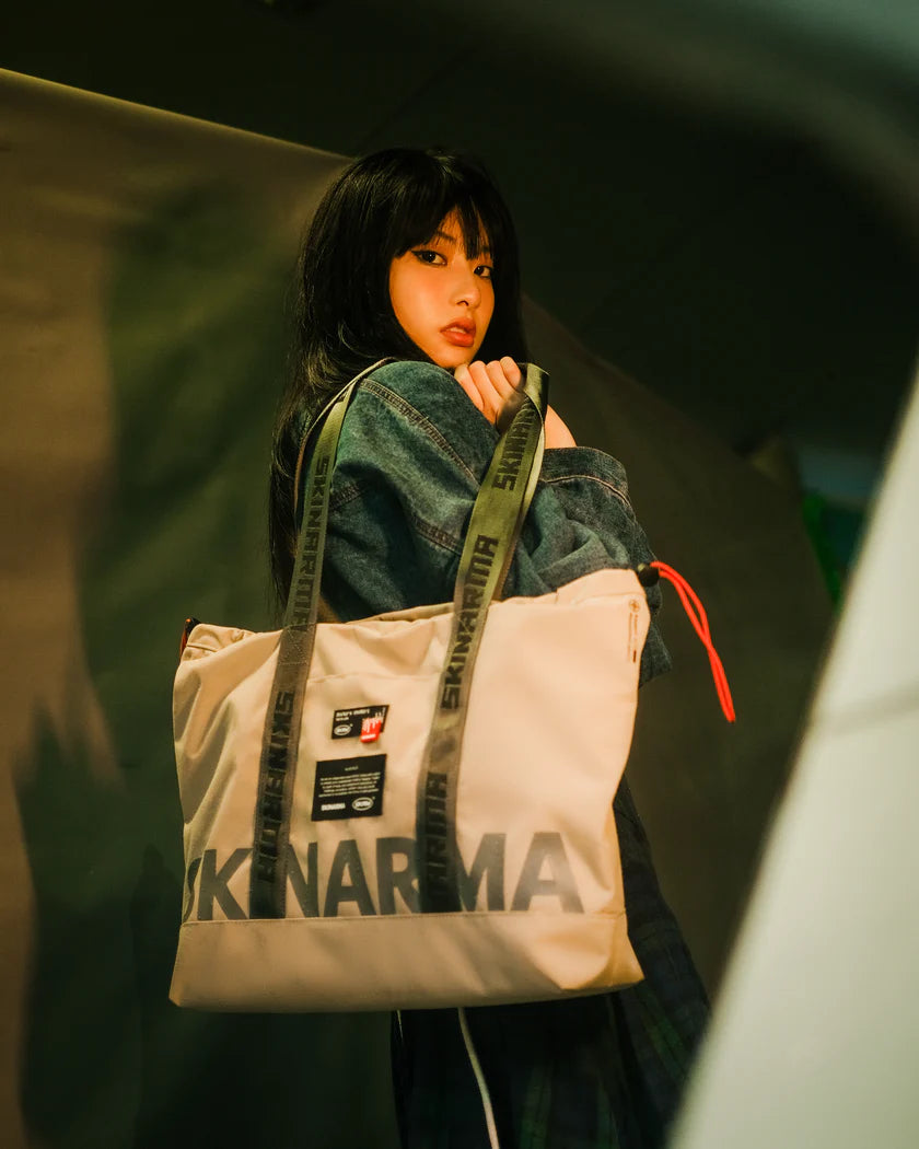 Skinarma FARDEL Utility Tote Bag Skinarma FARDEL Utility Tote Bag