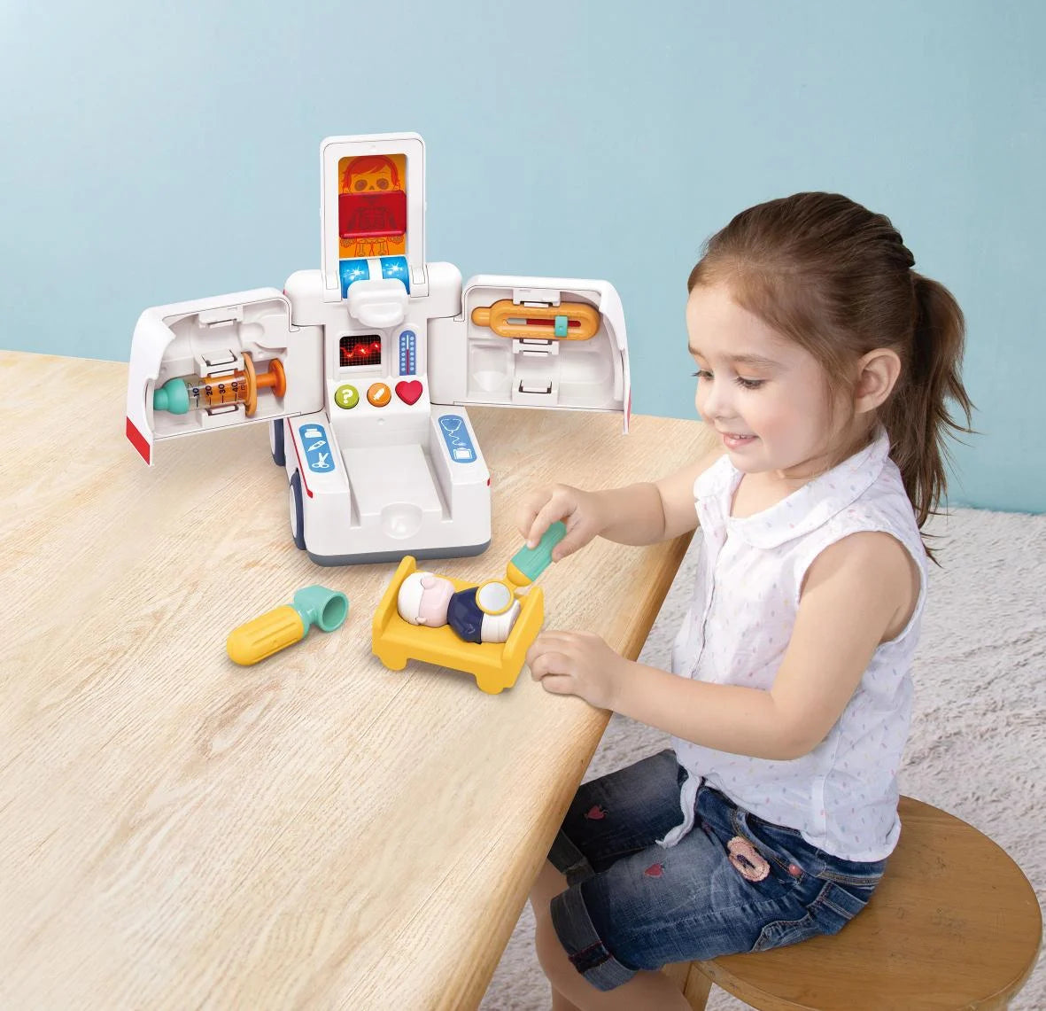 HOLA – Toy Ambulance HOLA – Toy Ambulance