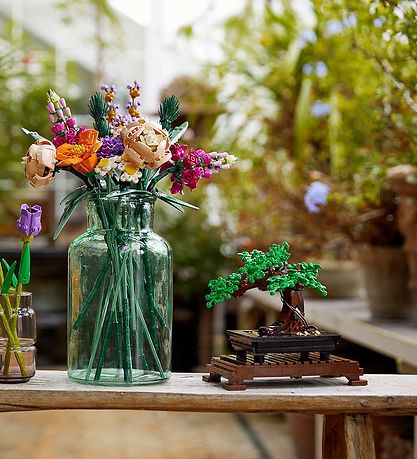 LEGO® Bonsai Tree 10281 – فن الهدوء والإبداع في البناء