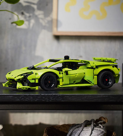 LEGO® Technic - Lamborghini Huracán Tecnica 42161 LEGO® Technic - Lamborghini Huracán Tecnica 42161