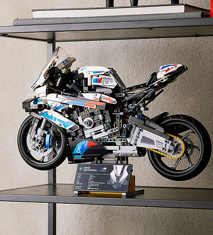 LEGO® Technic - BMW M 1000 RR 42130 - 1921 Pieces LEGO® Technic - BMW M 1000 RR 42130 - 1921 Pieces