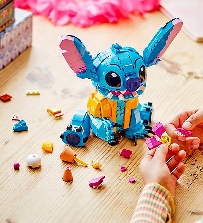 LEGO® Disney - Stitch 43249 (730 pcs) LEGO® Disney - Stitch 43249 (730 pcs)