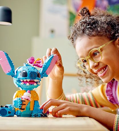 LEGO® Disney - Stitch 43249 (730 pcs) LEGO® Disney - Stitch 43249 (730 pcs)