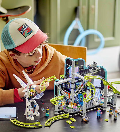 LEGO City Robot World Roller-Coaster Park 60421