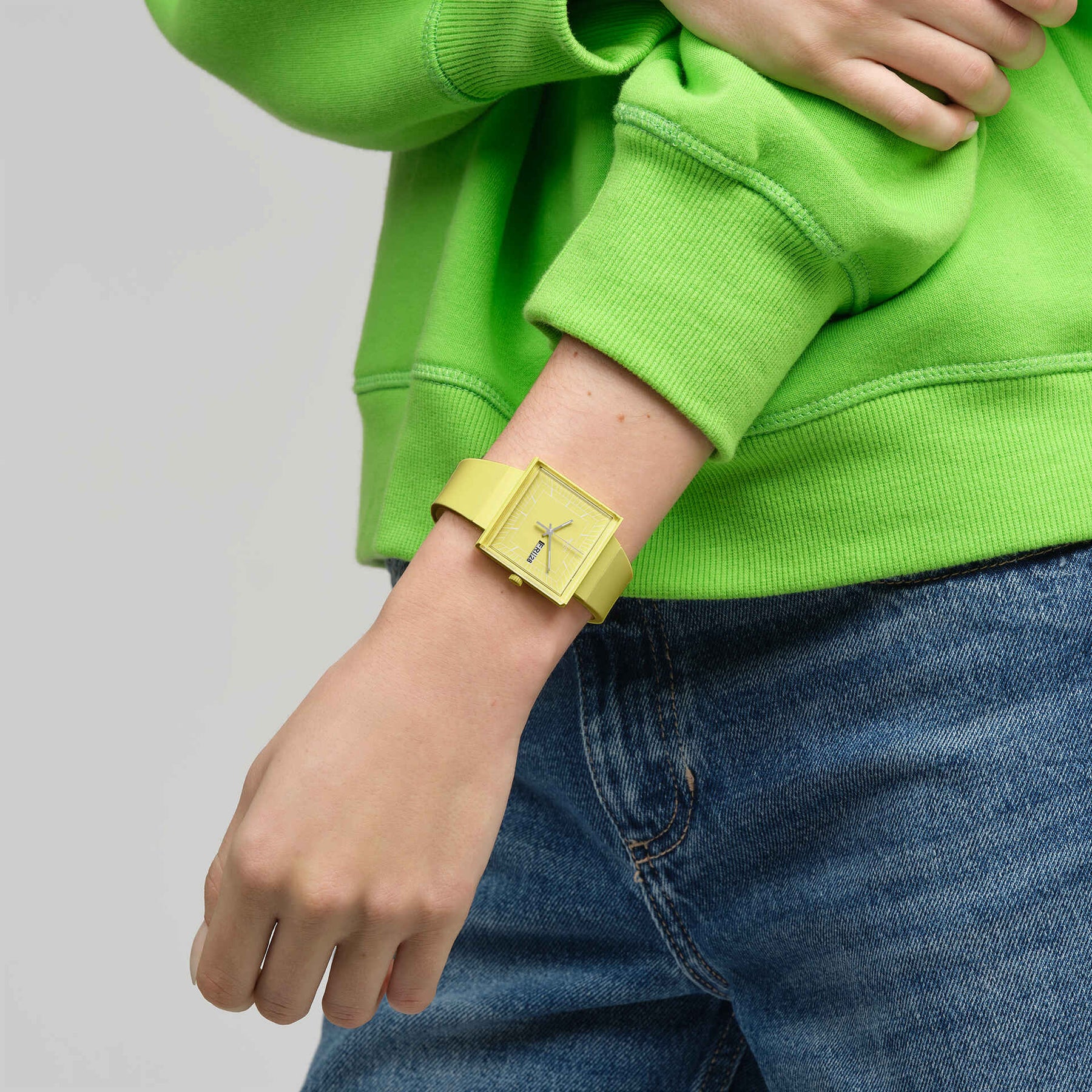 SWATCH SO34J700 WOMEN WATCH SWATCH SO34J700 WOMEN WATCH