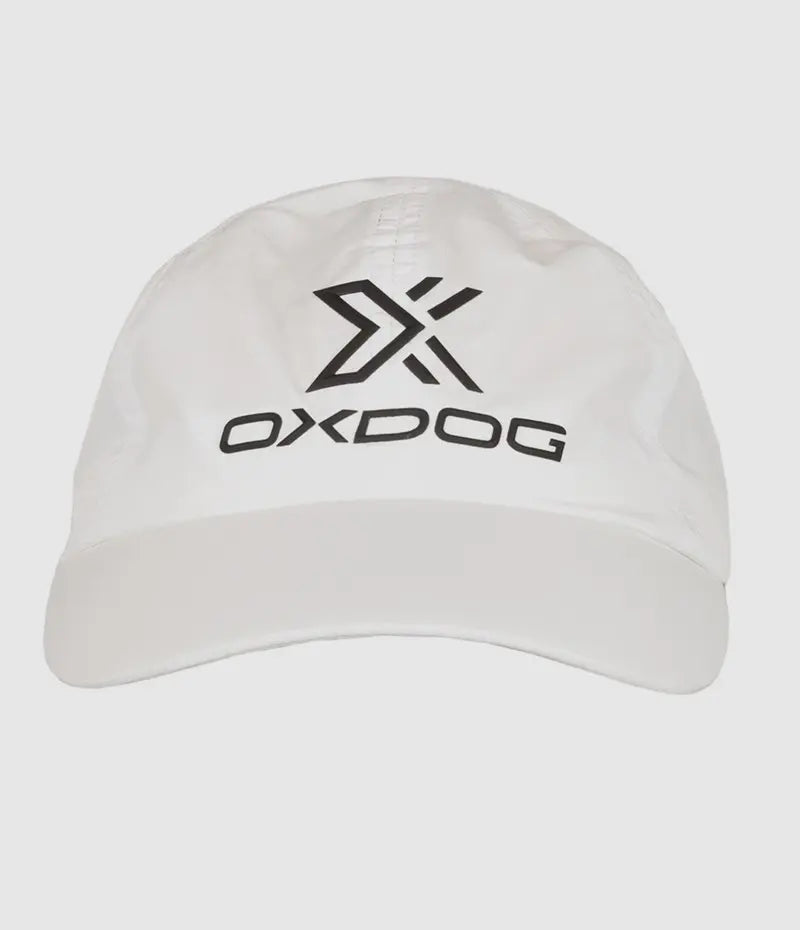 قبعة TECH CAP بيضاء – تصميم عصري ومريح