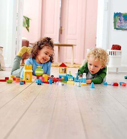 LEGO® DUPLO - Deluxe Brick Box 10914 - 85 Pieces LEGO® DUPLO - Deluxe Brick Box 10914 - 85 Pieces