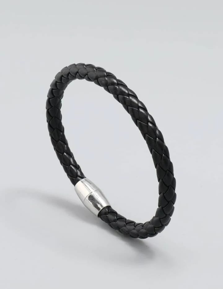 Simple woven bracelet for men
