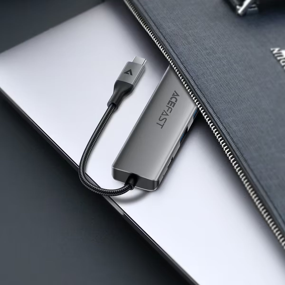 ACEFAST J18 USB-C Docking Station 6-in-1 – 4K 60Hz, 90W PD, 5Gbps