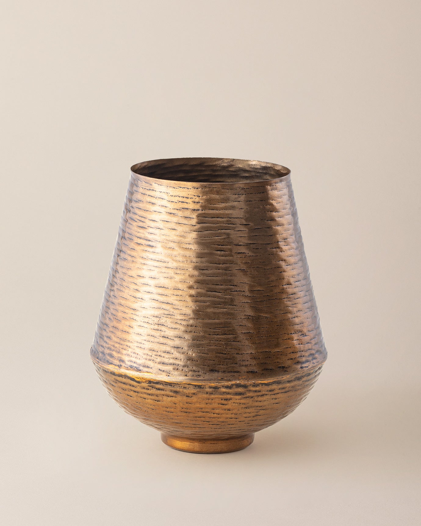 Ornata Vintage Vase - Madame Coco JO