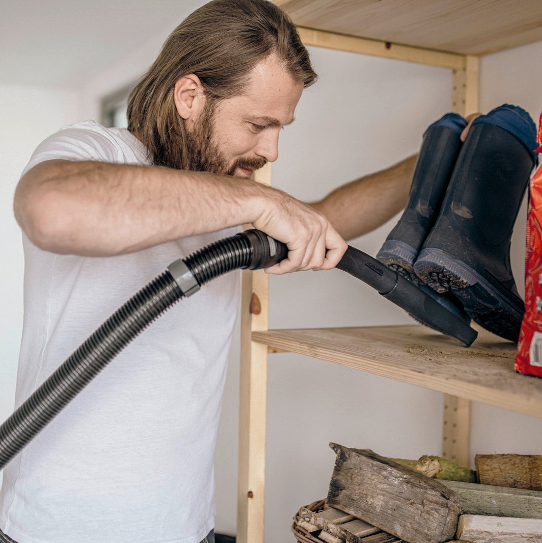 Karcher WD 3 S V Vacuum Cleaner 17L with Blowing Function Karcher WD 3 S V Vacuum Cleaner 17L with Blowing Function