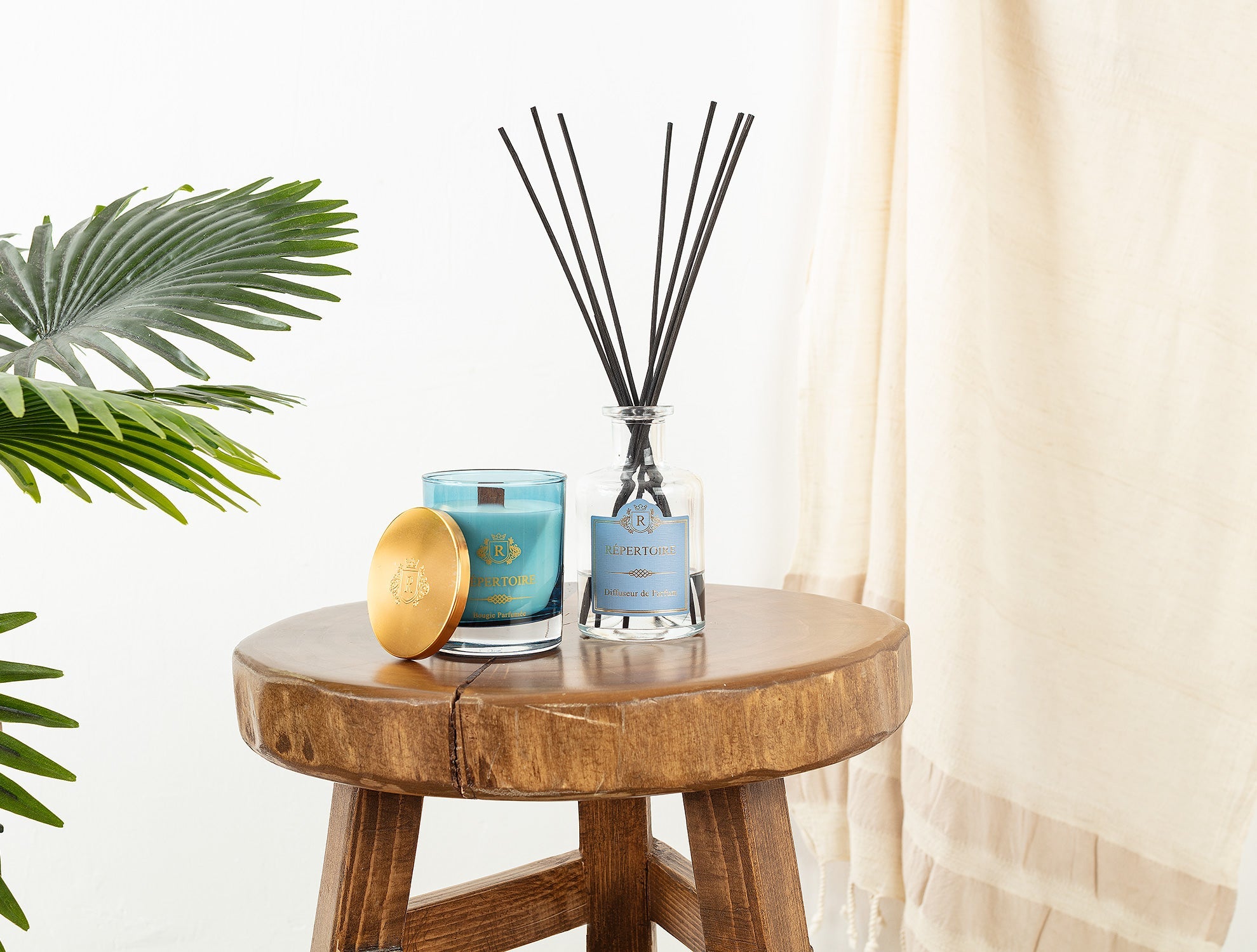 Répertoire Scented Wooden Wick Glass Candle - Madame Coco JO