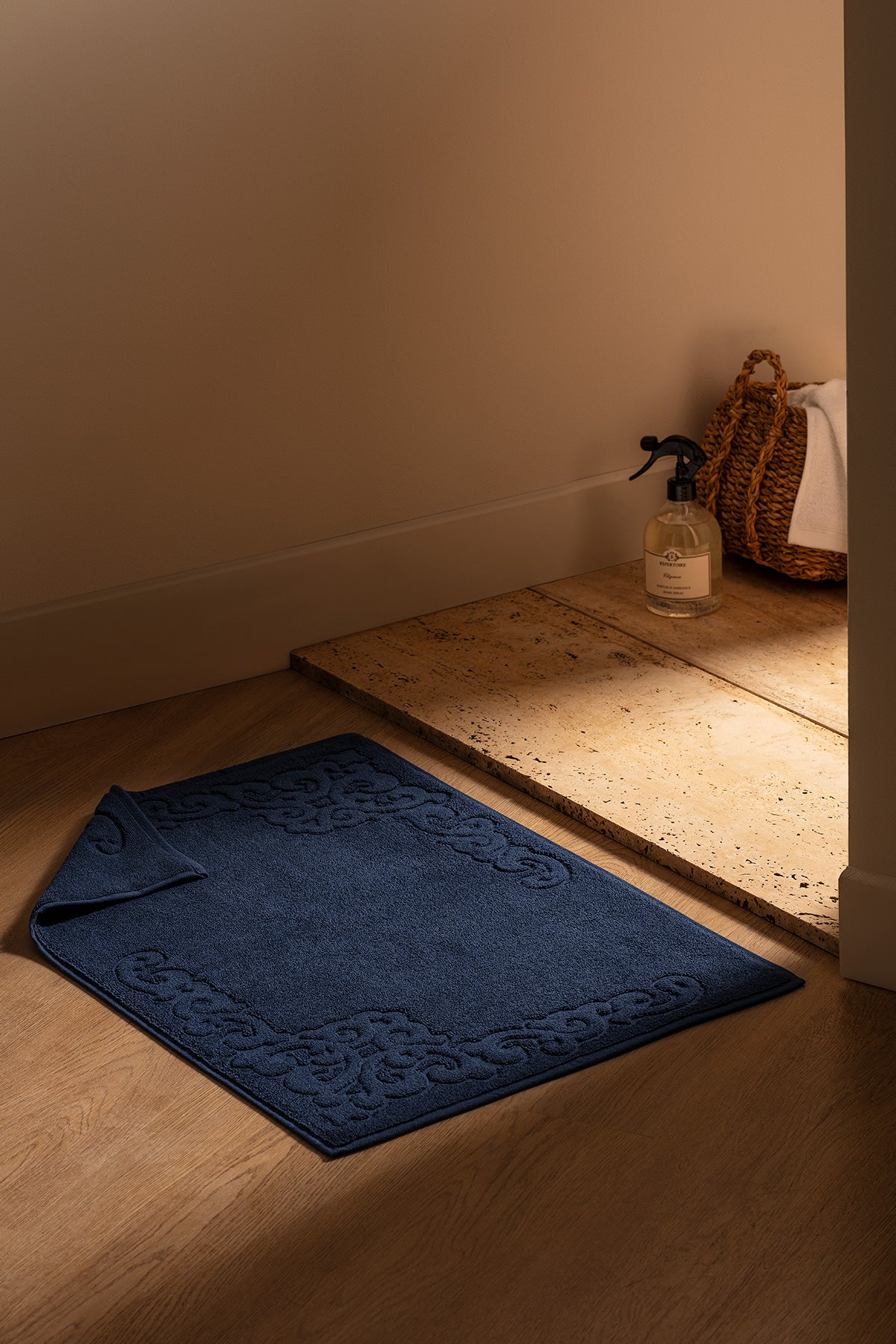 Orlena Foot Towel - Madame Coco JO