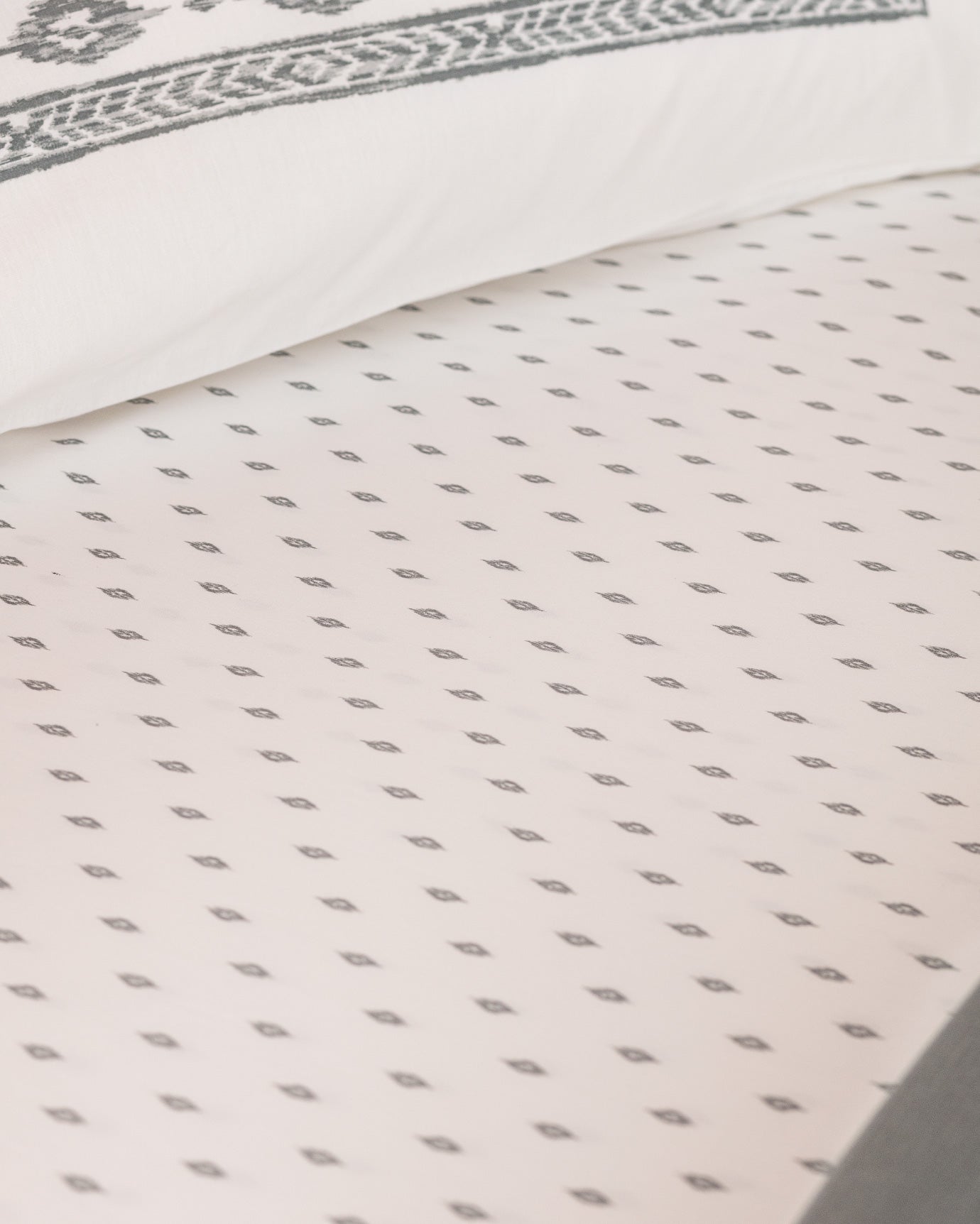 Mathilda Carded Plain King Size Pique Set - Madame Coco JO