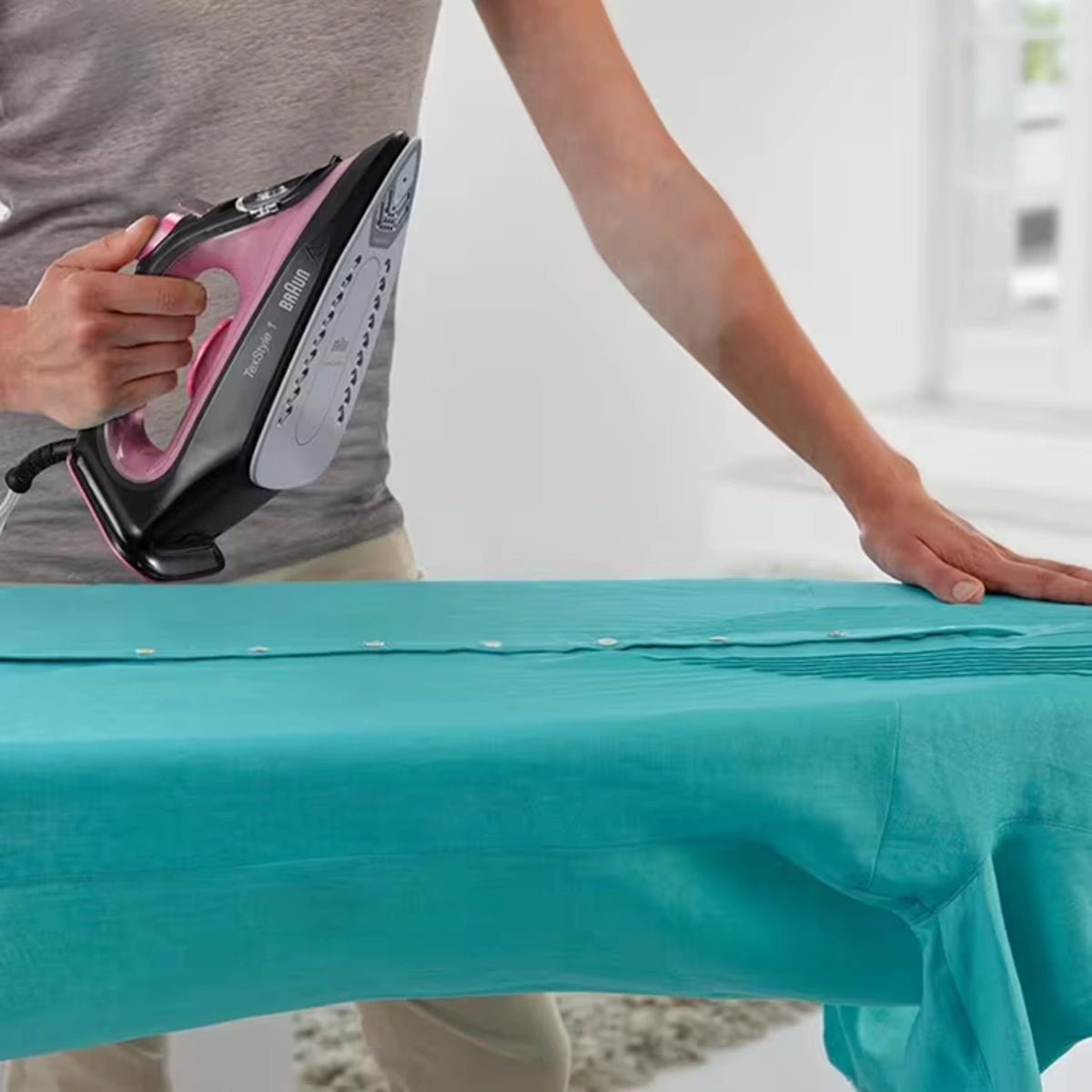 مكواة براون TexStyle 1 ‏2000 واط SuperCeramic – أسود/بنفسجي