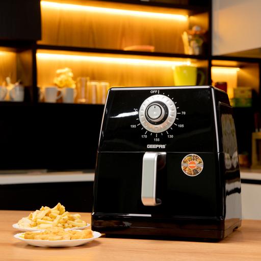 Geepas 8L Digital Air Fryer 1700W 3D Air Flow Geepas 8L Digital Air Fryer 1700W 3D Air Flow