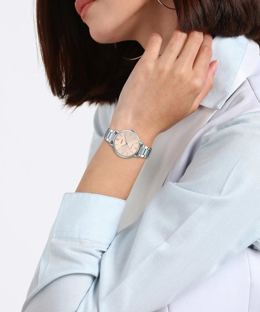 Casio LTP-VT01D-4B Women's Minimalistic Stainless Casio LTP-VT01D-4B Women's Minimalistic Stainless